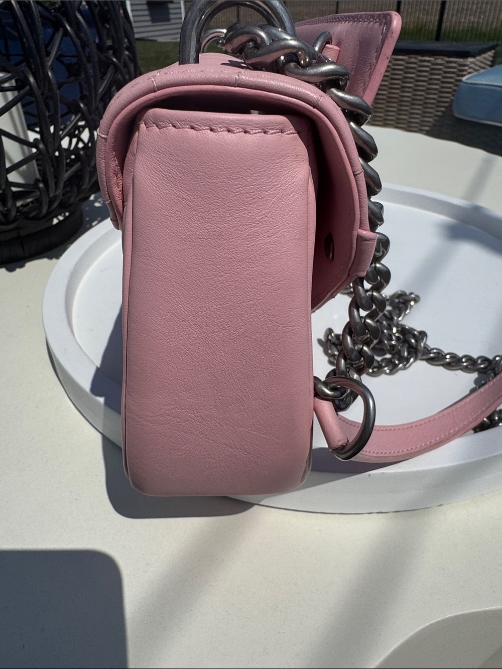 Louis Vuitton Pink Quilted Chain Wave Bag with Multicolor Vuitton Logo - Picture 5 of 10